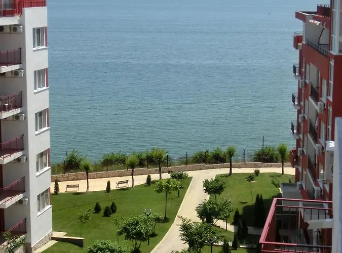 Sea View Apartment, Panorama, Pools And Beach, 圣弗拉斯