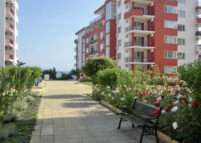 Sea View Apartment, Panorama, Pools And Beach,